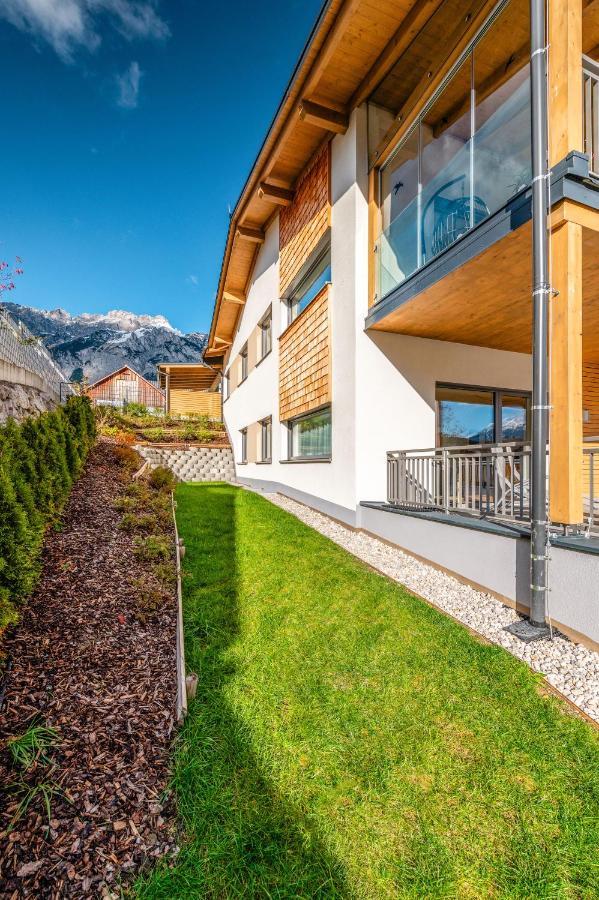 Apartment Mountain - By Mynests Grobming